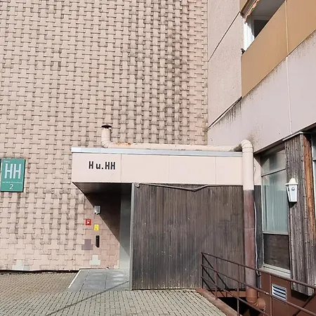 Goldige Auszeit Mit Kostenloser Garage 아파트 *